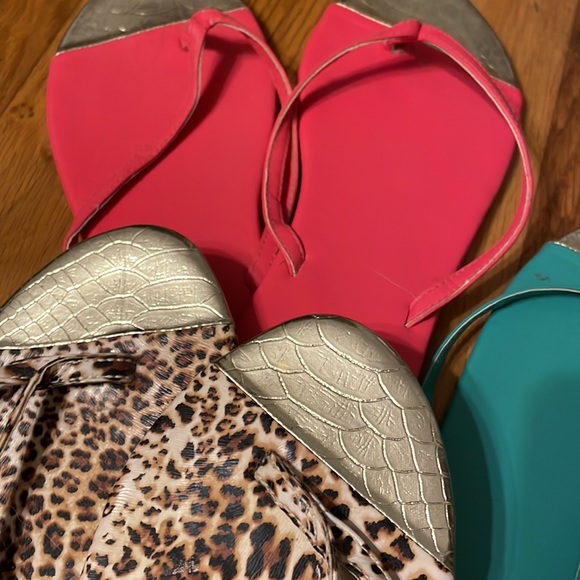 Flip flop bundle - Picture 2 of 3